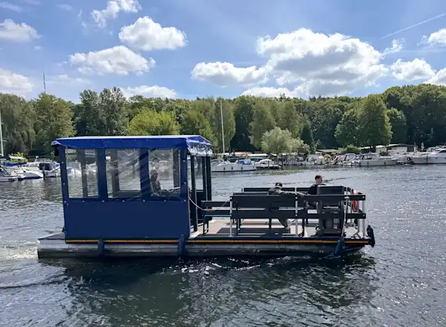 Führerscheinfreies Grillfloß für 14 Pers.