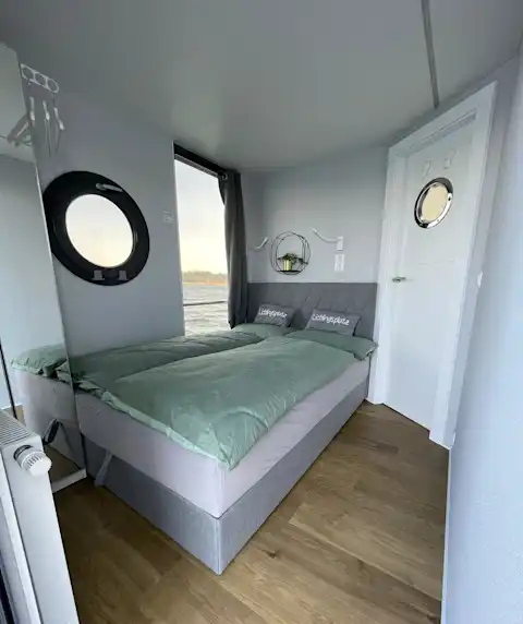 1. Schlafzimmer
