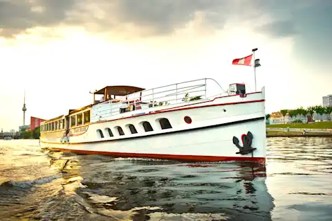 Partyschiff mieten in Berlin 