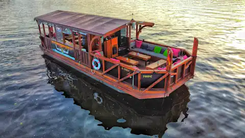 Bootstour auf dem Grillfloß T-Bone in Berlin