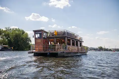 The Berlin capital raft in our boat rental