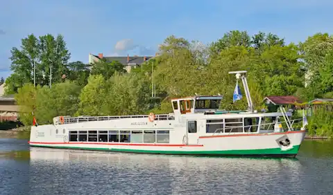 Bootstour mit dem Berliner Schiff MS Havelglück