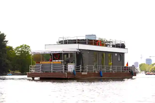 Lounge-Raft 3 in Berlin