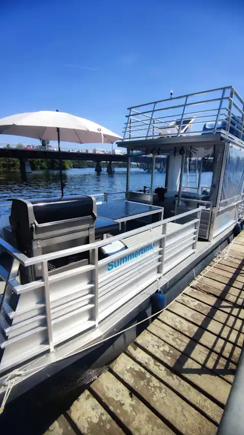 Boot mit Grill