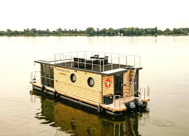 Hausboot in Werder