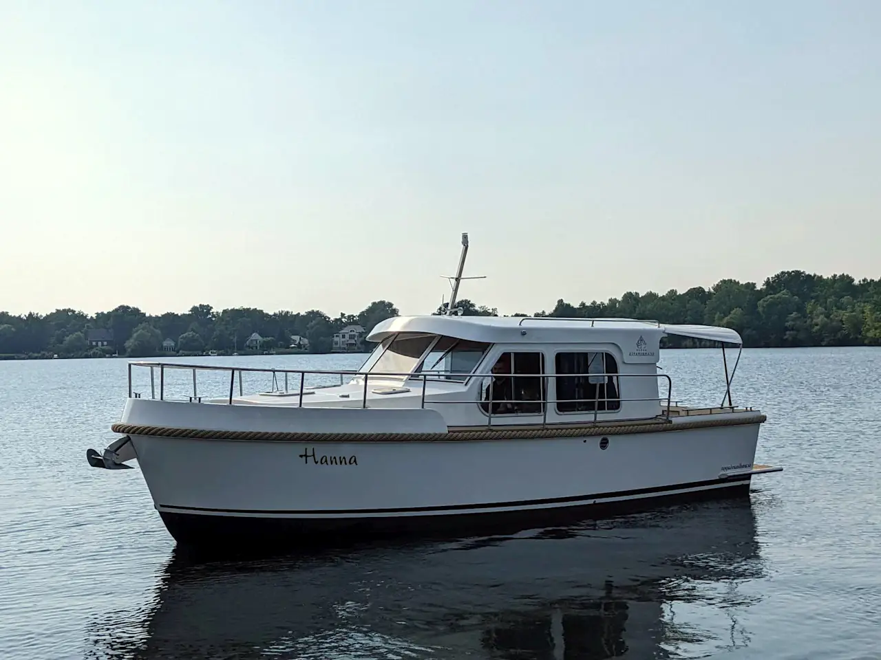 Yacht Hanna