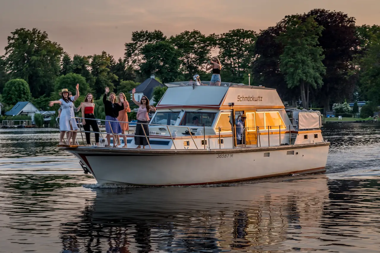 The yacht Schmöckwitz 