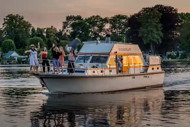 The yacht Schmöckwitz 