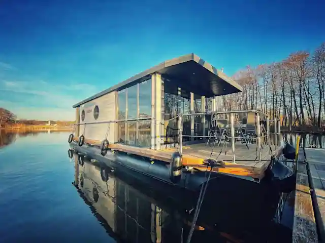 Luxuriöses Hausboot 