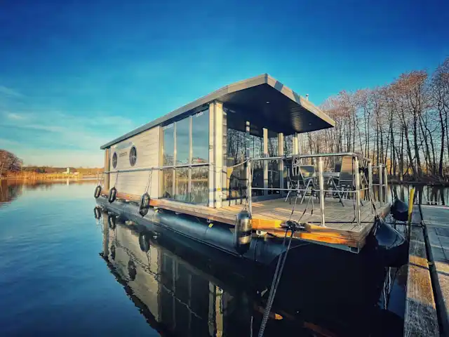 luxury houseboat