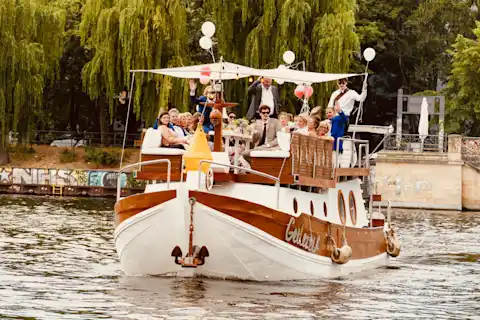Partyschiff in Berlin 