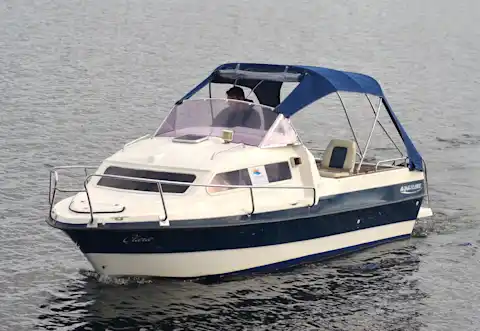 Motorboot Clara 