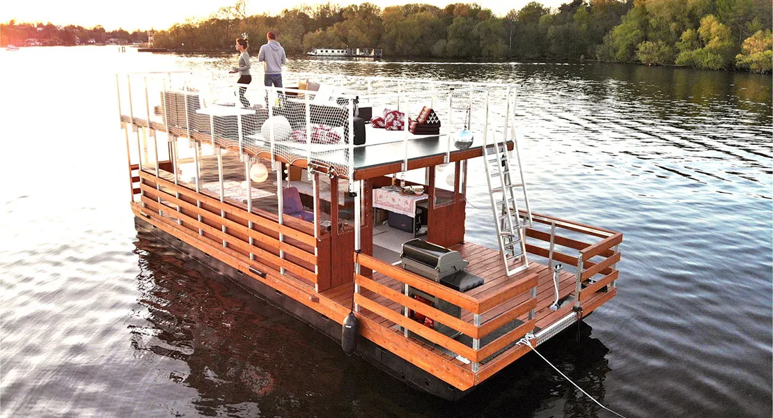 Floß Beluga mieten im Floßverleih Berlin