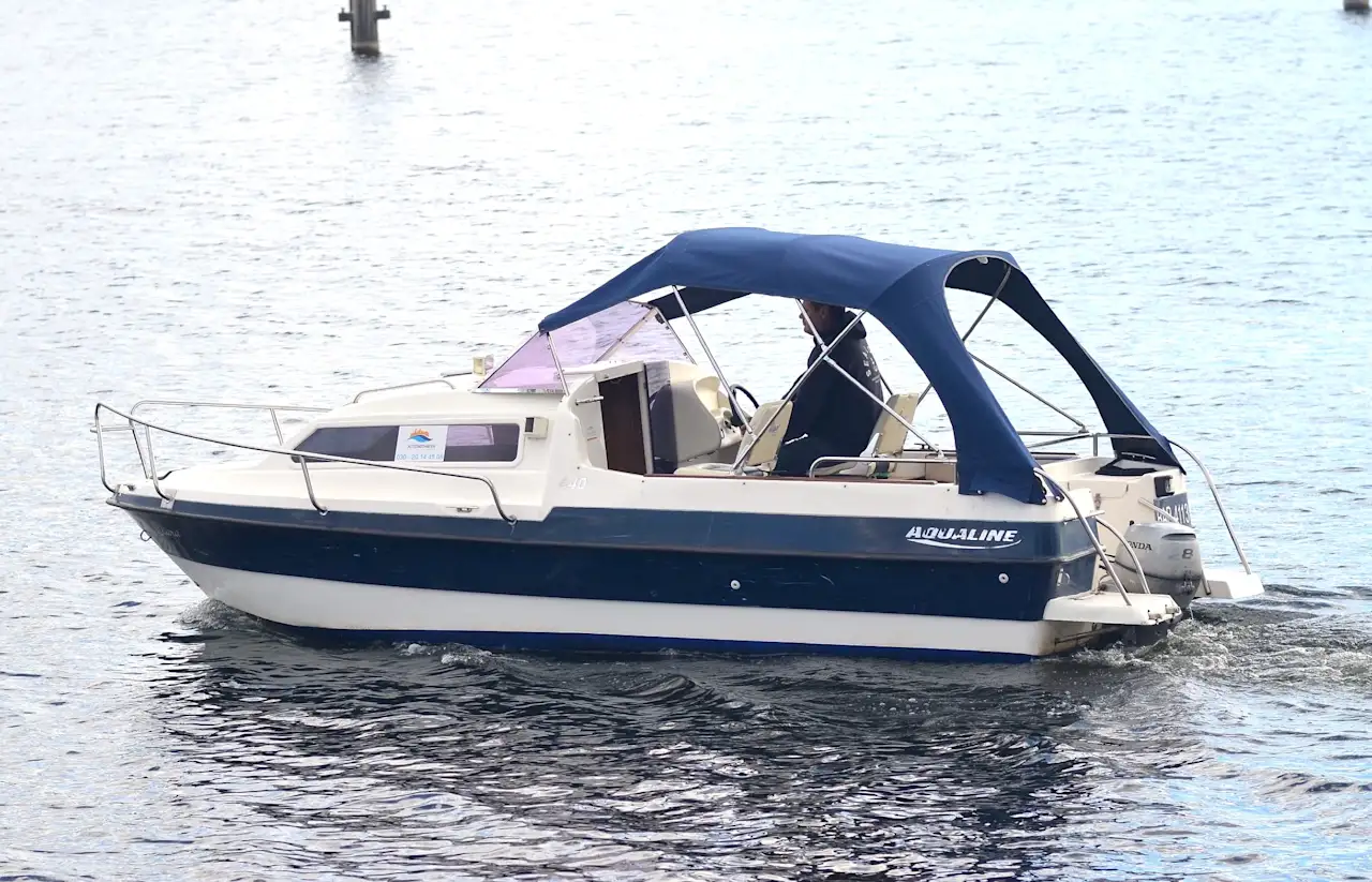 Boat tour on the Aqualine "Clara" in Berlin Spandau