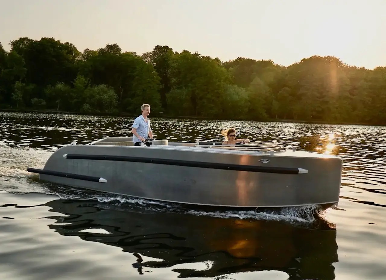 Motorboat rental in Berlin