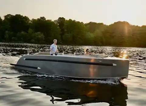 Motorboat rental in Berlin