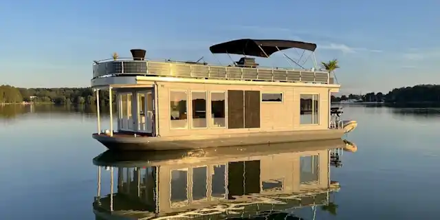 Hausboot und Eventschiff 