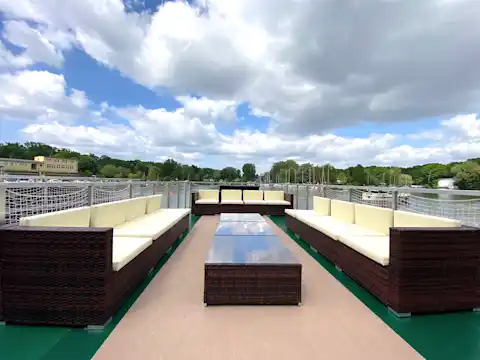 upper deck