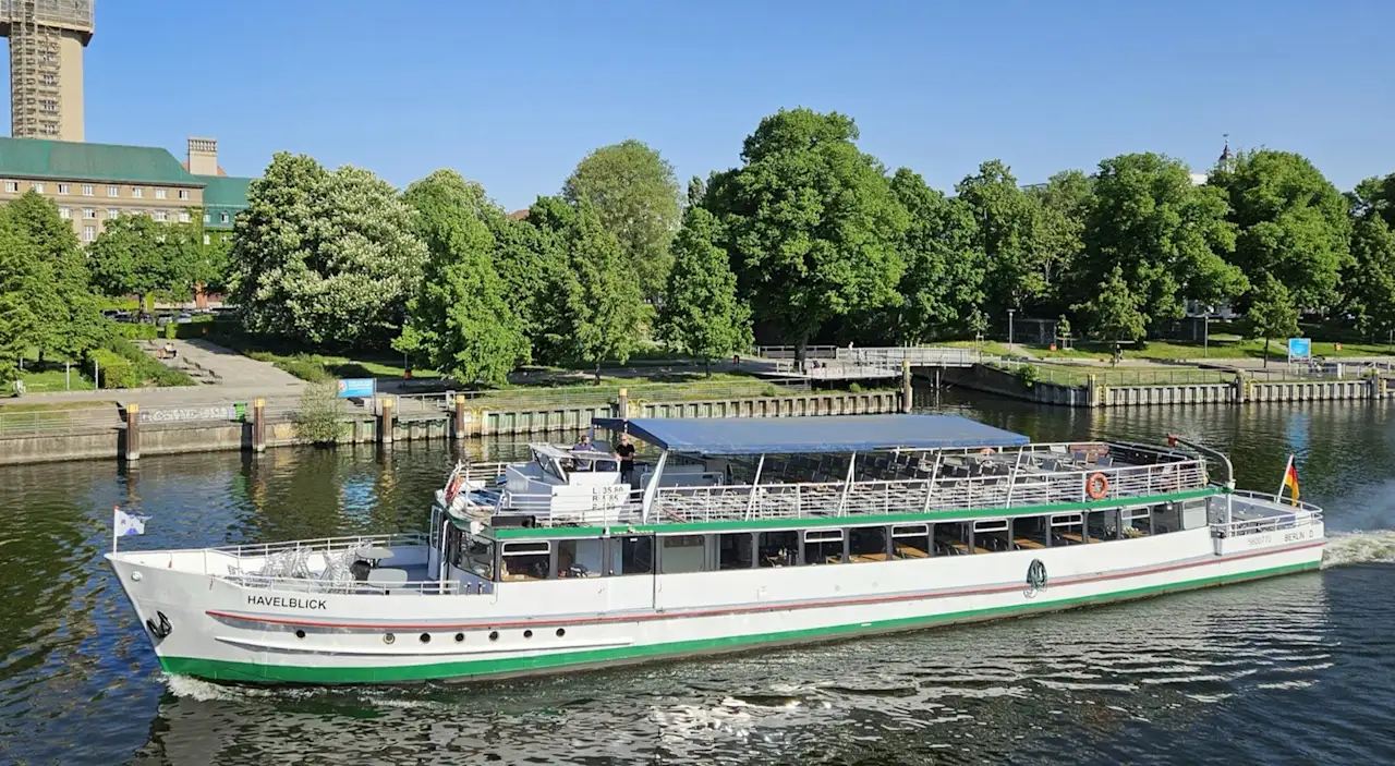 Passenger ship Havelblick on a boat tour through Berlin