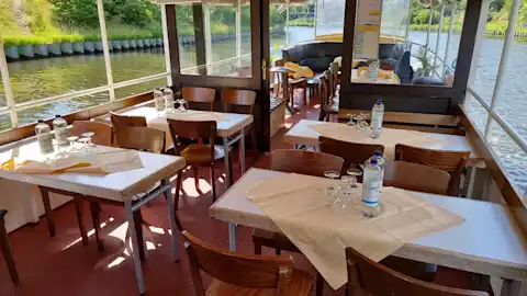saloon and lounge area