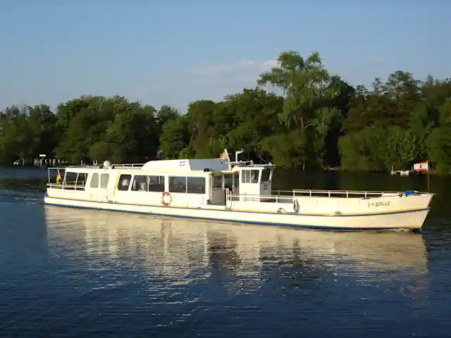 Boat tour on the ship MS Audrey