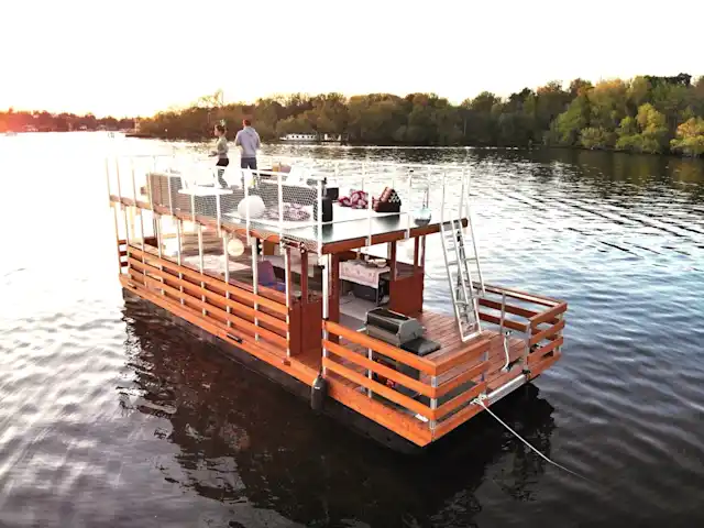 Floß Beluga mieten im Floßverleih Berlin