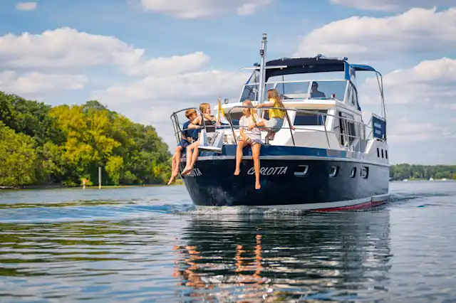 Familienurlaub auf dem Hausboot Carlotta