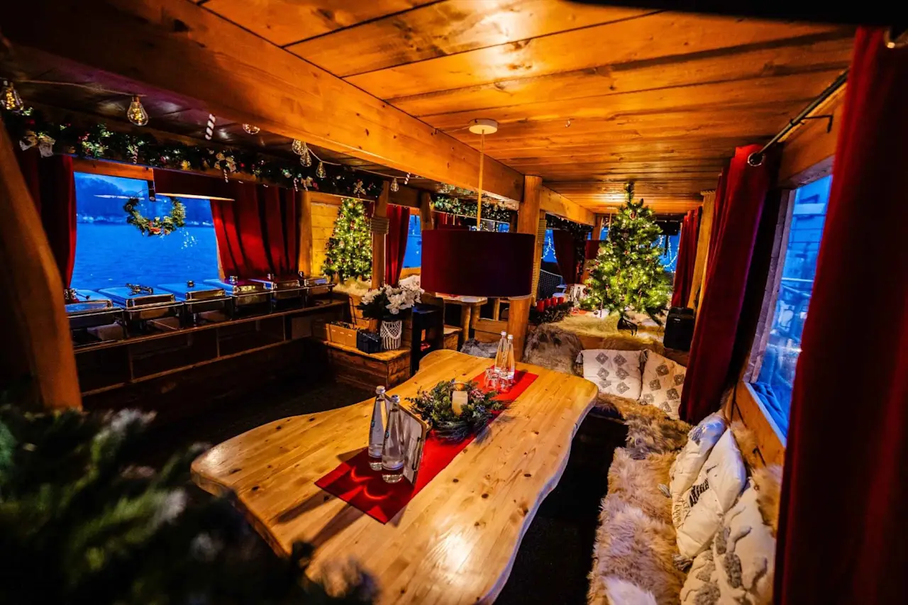 Winter Cozy Boat